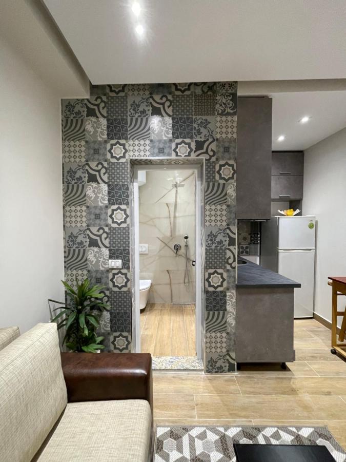 Modern 1 Bedroom City Apartment Tirana Esterno foto